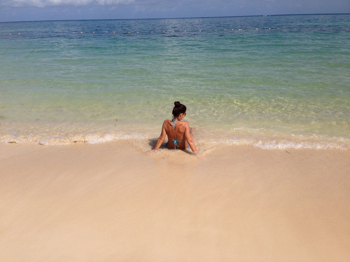jamaika-strand-alleine