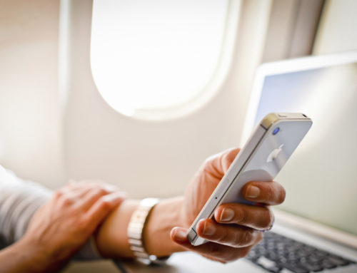 Handyverbot im Flugzeug – Diese Airlines lockern das Verbot: